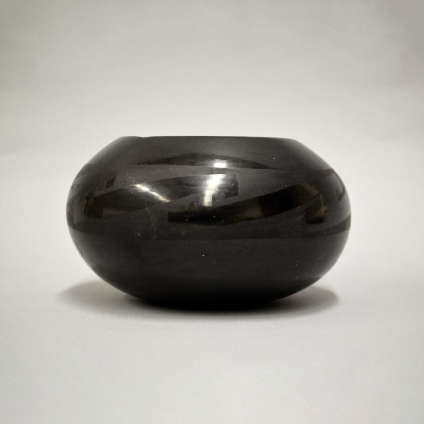 black pot